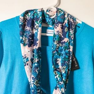 Women’s sweater with matching scarf